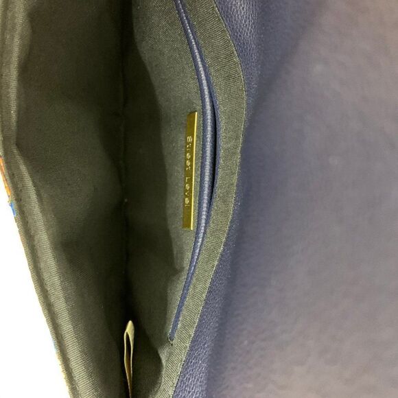 Street Level Gold Chain Cross-body Clutch - Picture 4 of 6